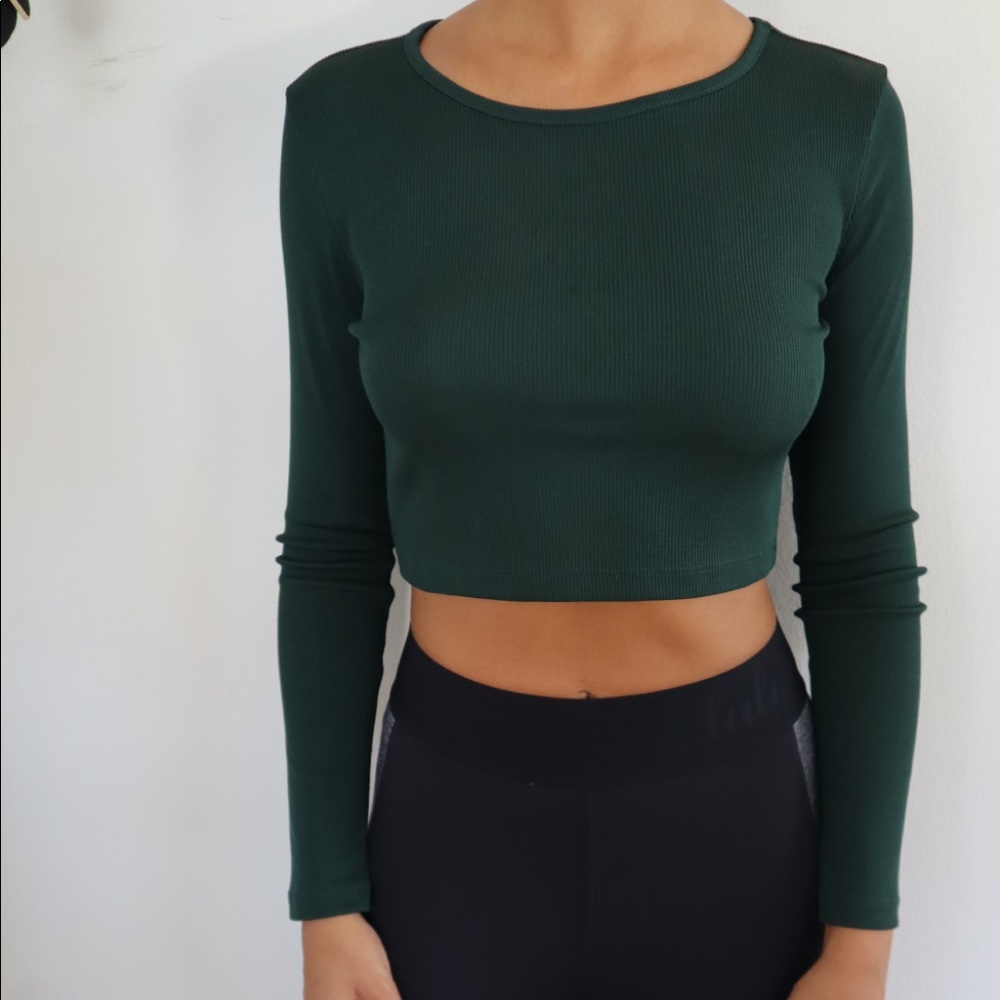 Long sleeved emerald green crop top